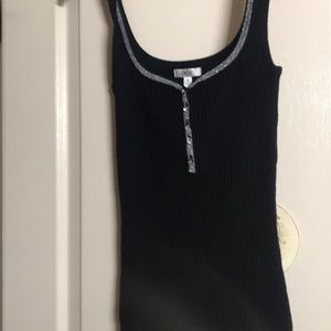 Black ribbed tank.